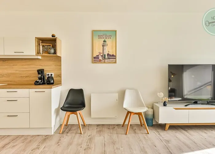 Les Tamaris De L Atlantide * Les Bussolleries